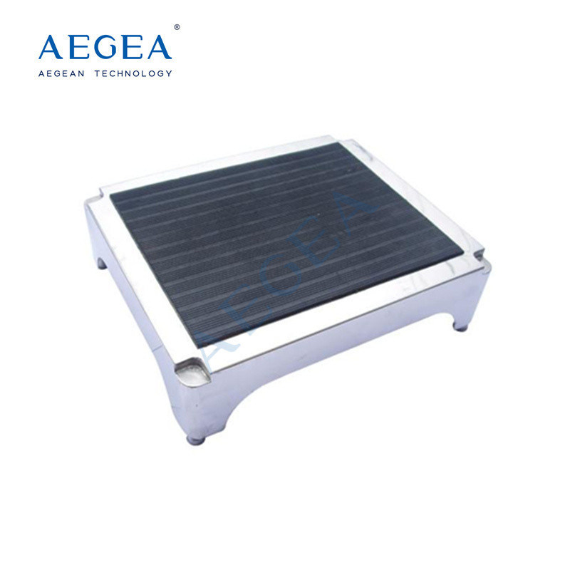 AG-FS002 ฐานเหล็กกล้าไร้สนิมพร้อมฝาครอบพลาสติกที่เหนือกว่ามีเบาะรองนั่งผ่าตัดใช้หนัก